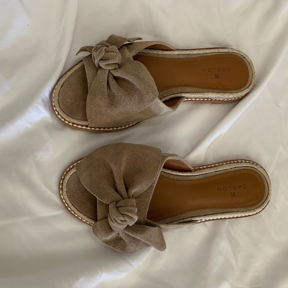 Suede slides